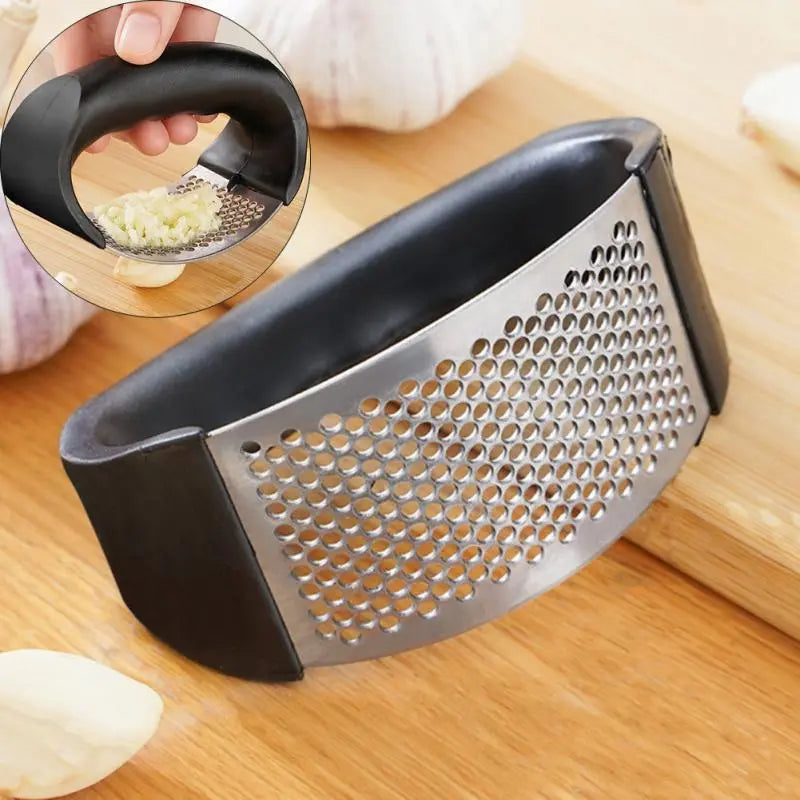 Multi-function Vegetables Squeezer Handheld Ginger Mincer Tools Rolling